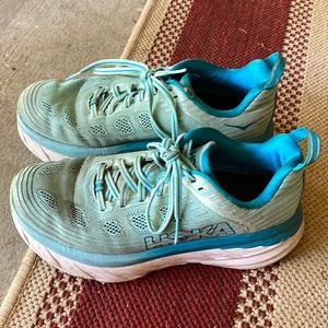 Hoka One One Bondi 6